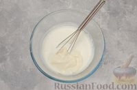 Фото приготовления рецепта: Стручковая фасоль в сметанно-сырном соусе - шаг №4