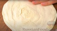 Фото приготовления рецепта: Слоёные лепёшки на сковороде - шаг №6