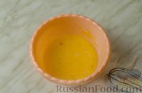 Фото приготовления рецепта: Куриный суп с яйцом - шаг №9