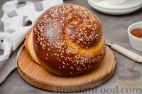 Фото к рецепту: Сдобный хлеб-улитка с кунжутом