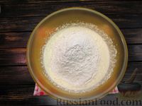 Фото приготовления рецепта: Песочный рулет на сметане, с орехами и мёдом - шаг №6