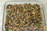 Фото приготовления рецепта: Говяжий язык, запечённый с грибами, сыром и орехами - шаг №16