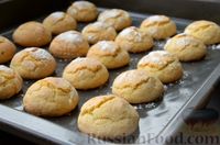 Фото приготовления рецепта: Апельсиновое печенье с трещинками - шаг №11