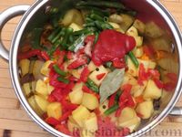 Фото приготовления рецепта: Овощное рагу со стручковой фасолью - шаг №10