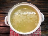Фото приготовления рецепта: Картофельный суп-пюре с курицей и кукурузой - шаг №8