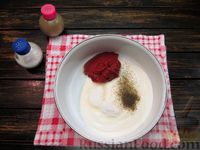 Фото приготовления рецепта: Капуста, запечённая в сметанно-томатном соусе - шаг №4