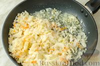 Фото приготовления рецепта: Кулебяка с куриными сердечками, капустой, гречкой и грибами - шаг №26