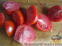 Фото приготовления рецепта: Салат на зиму из баклажанов, сладких перцев и помидоров - шаг №2