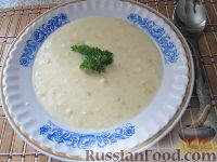 Фото приготовления рецепта: Суп со щавелем, шампиньонами и варёными яйцами - шаг №3