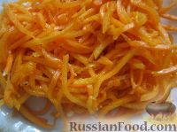 Фото приготовления рецепта: Сельдерей с морковью по-корейски - шаг №2