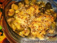 Фото к рецепту: Запеканка с куриными грудками и брюссельской капустой