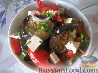 Фото к рецепту: Салат из баклажанов и брынзы
