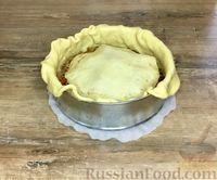 Фото приготовления рецепта: Пирог из песочного теста и блинов, с яблоками, творогом, сухофруктами и орехами - шаг №33