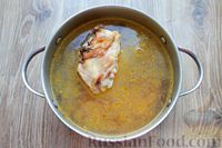 Фото приготовления рецепта: Пряный куриный суп с нутом - шаг №11