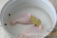 Фото приготовления рецепта: Гороховый суп с курицей и копченой грудинкой (без картофеля) - шаг №4