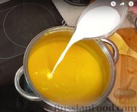 Фото приготовления рецепта: Тыквенный суп-пюре - шаг №10