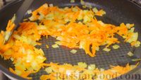 Фото приготовления рецепта: Простейшие ленивые голубцы в сковороде - шаг №3