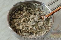 Фото приготовления рецепта: Бефстроганов с грибами - шаг №14