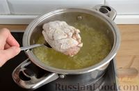 Фото приготовления рецепта: Куриный суп с яичной лапшой - шаг №8