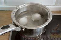 Фото приготовления рецепта: Куриный суп с яичной лапшой - шаг №9