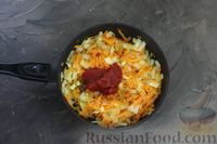 Фото приготовления рецепта: Суп с куриными фрикадельками, рисом и томатной пастой - шаг №6