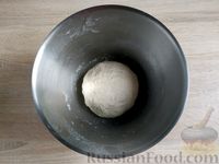 Фото приготовления рецепта: Дрожжевые луковые лепёшки (в духовке) - шаг №7