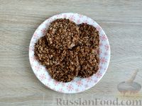 Фото приготовления рецепта: Овсяное печенье с какао (без выпечки) - шаг №10