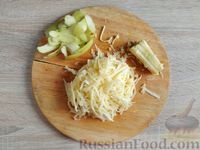 Фото приготовления рецепта: Салат с сельдереем, морковью, яблоком и сыром - шаг №8