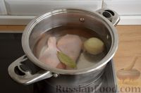 Фото приготовления рецепта: Куриный суп с нутом и томатами - шаг №3