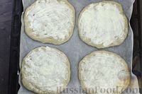 Фото приготовления рецепта: Пшенично-ржаные дрожжевые лепёшки на кефире (в духовке) - шаг №15