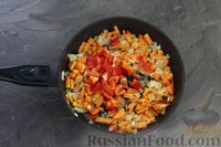 Фото приготовления рецепта: Куриный суп с булгуром, зелёным горошком и овощами - шаг №6