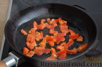 Фото приготовления рецепта: Макароны с фаршем, консервированной фасолью и сладким перцем (на сковороде) - шаг №3