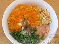 Фото приготовления рецепта: Голубцы с курицей, овсянкой и стручковой фасолью, в томатном соусе - шаг №11