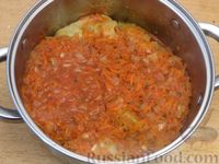 Фото приготовления рецепта: Голубцы с курицей, овсянкой и стручковой фасолью, в томатном соусе - шаг №15