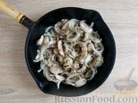 Фото приготовления рецепта: Макароны с фасолью, грибами и помидорами - шаг №5