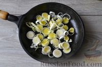 Фото приготовления рецепта: Крем-суп из кукурузы и капусты с картофельными крокетами - шаг №2