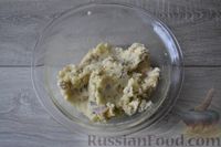 Фото приготовления рецепта: Оладьи на кефире, с грушей (без сахара) - шаг №13