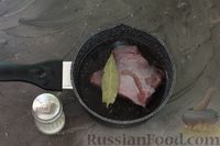 Фото приготовления рецепта: Салат с говядиной, картофелем, черносливом и яйцами - шаг №2