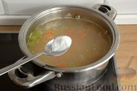 Фото приготовления рецепта: Куриный суп с клёцками из кускуса - шаг №9