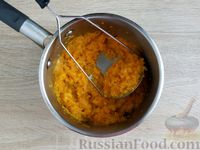 Фото приготовления рецепта: Луковая икра с морковью и яблоком - шаг №12