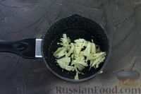 Фото приготовления рецепта: Картофель, запечённый с курицей и брокколи, под соусом бешамель - шаг №6