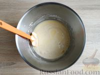 Фото приготовления рецепта: Бисквит на горячем молоке со сливочным маслом - шаг №8