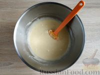 Фото приготовления рецепта: Бисквит на горячем молоке со сливочным маслом - шаг №11
