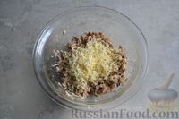 Фото приготовления рецепта: Рыбный паштет с сыром и варёными яйцами - шаг №8