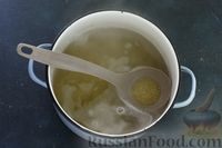 Фото приготовления рецепта: Суп с брокколи и булгуром - шаг №2