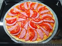 Фото приготовления рецепта: Пицца по-домашнему - шаг №5