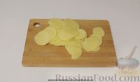 Фото приготовления рецепта: Телятина с картофелем и грибами - шаг №6