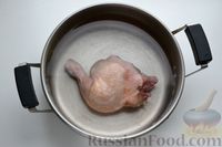 Фото приготовления рецепта: Сырный суп с курицей, солёными огурцами и рисом - шаг №2