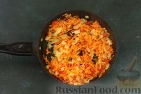 Фото приготовления рецепта: Рисовый суп с зелёным горошком и овощами - шаг №6