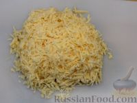 Фото приготовления рецепта: Картофельная запеканка с курицей, черемшой и сыром - шаг №16